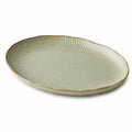 Piatto ovale 30×22 cm in ceramica verde salvia con texture a rilievo per servire